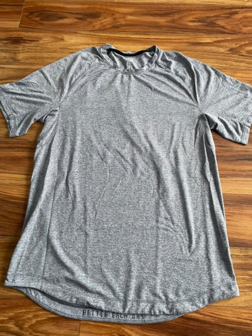 Lululemon Men's Short Sleeve Training Top, Gray, Medium Size
